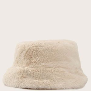 Fluffy bucket hat